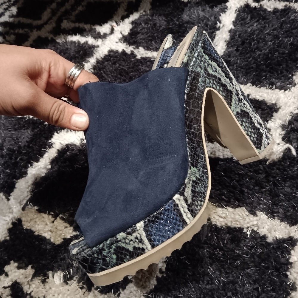 Stella McCartney Blue and Snake Print Mules Sz 9 - Picture 2 of 7